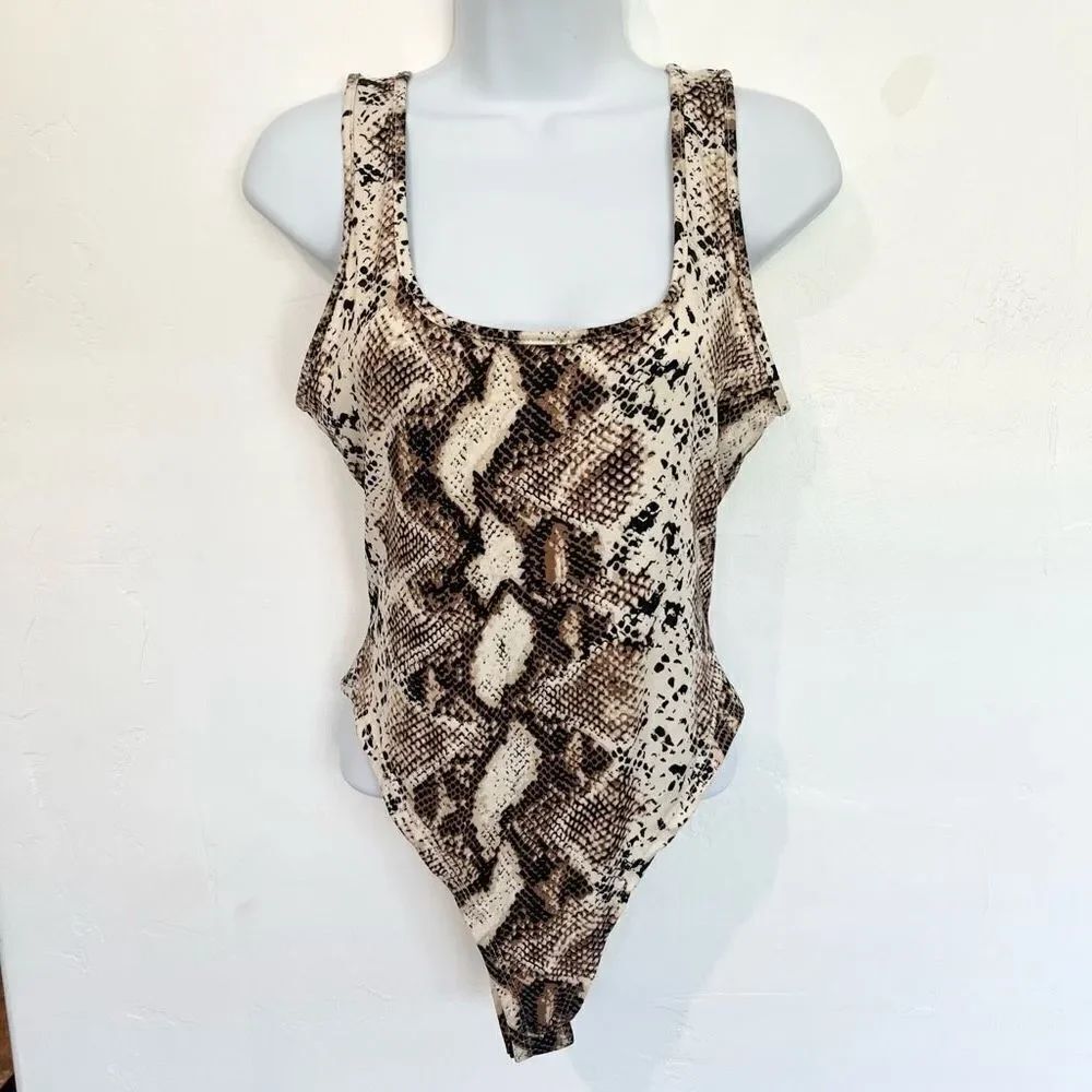 Teen Bell Women’s Ivory Snakeskin Bodysuit Large New